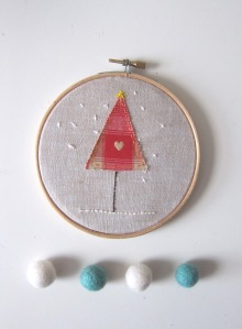 Hoop art embroidery Christmas tree and snow 2